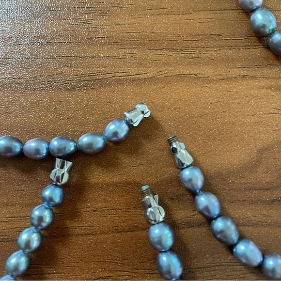 HOST PICK⭐️Purple Pearl necklace & Bracelet set 🤍🤍 Handcrafted Quality ✨ - Picture 4 of 6